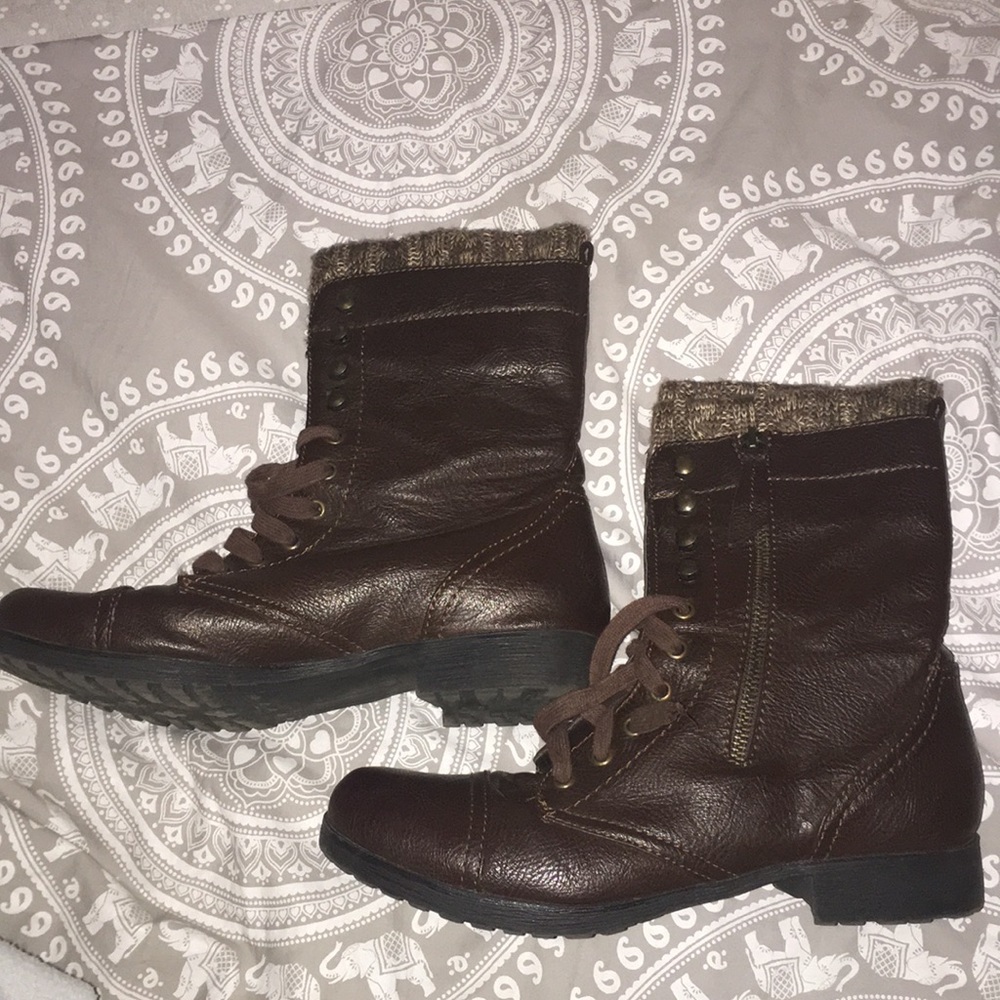 Brown boots
